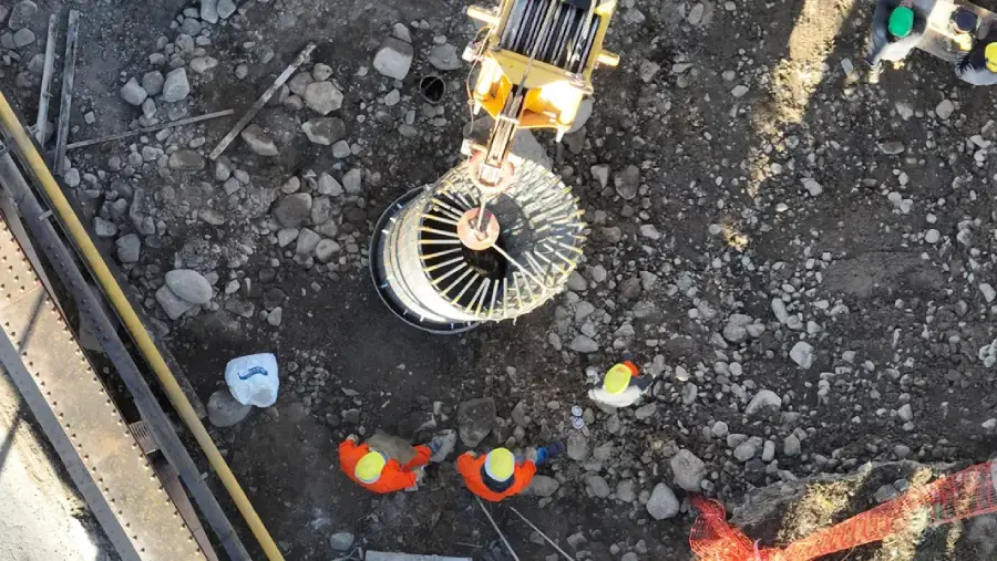 18850-inicio-la-construccion-del-primer-puente-sobre-rio-vaqueros-el-gobernador-recorrio-las-obras