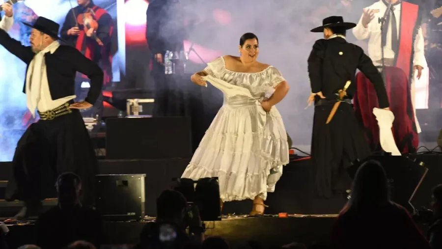 23220-saenz-acompanio-al-pueblo-de-oran-en-los-festejos-por-los-232-anios-de-su-fundacion-y-fiestas-patronales