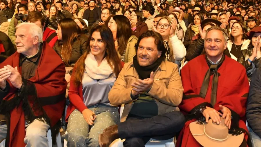 109537-saenz-compartio-con-miles-de-familias-el-tradicional-festival-de-la-doma-y-folclore-en-san-lorenzo