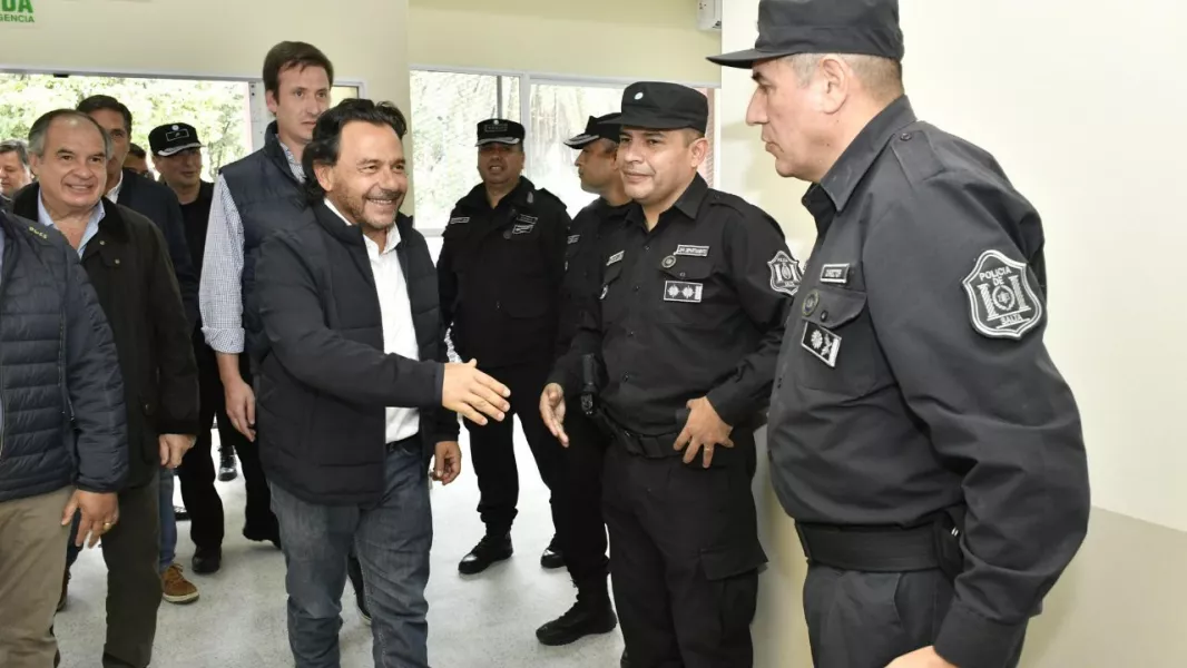 101408-gestion-saenz-nuevo-edificio-para-la-comisaria-y-distrito-de-prevencion-de-rosario-de-la-frontera