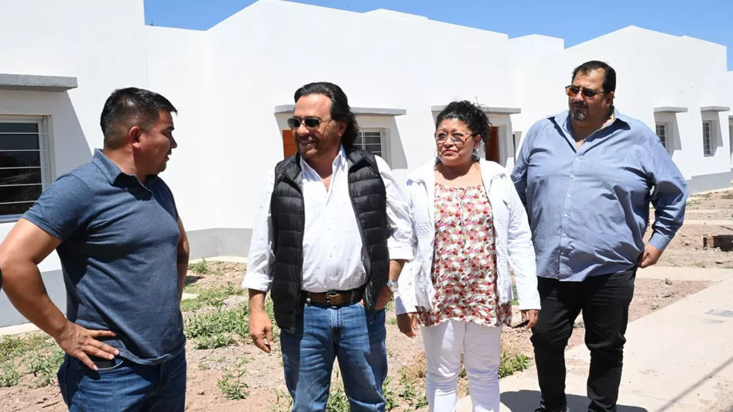 104351-en-el-galpon-el-gobernador-verifico-el-estado-y-avance-de-obras-publicas-finalizadas-y-en-ejecucion