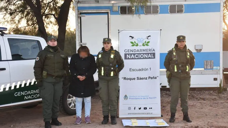 detienen_a_pasajera_con_cocaina_6