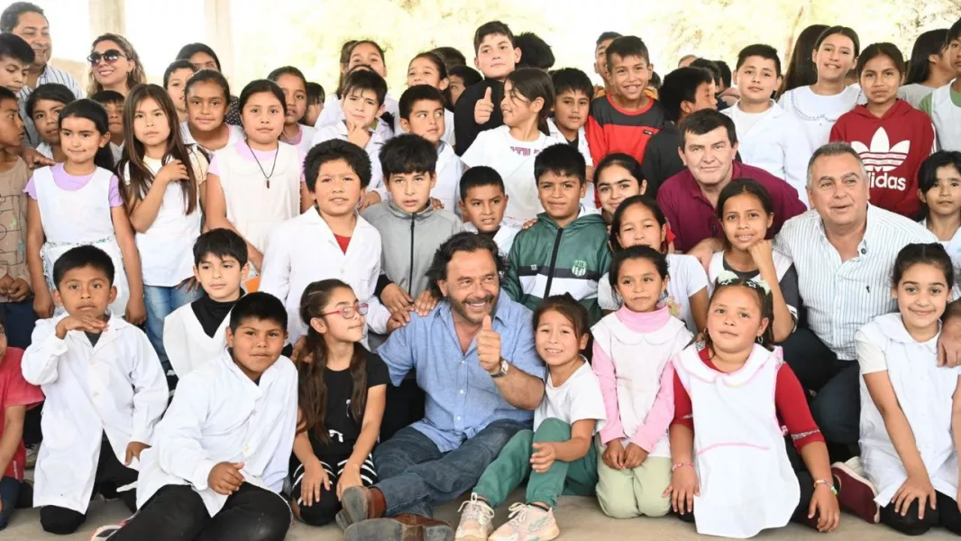 20188-nueva-obra-educativa-en-pizarro-se-construyo-un-tinglado-en-la-escuela-primaria-n-4483-islas-argentinas