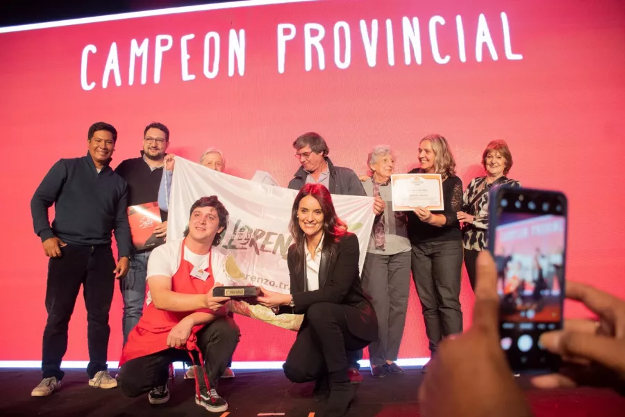 16726-matias-michel-de-san-lorenzo-es-el-nuevo-embajador-de-la-empanada-saltenia