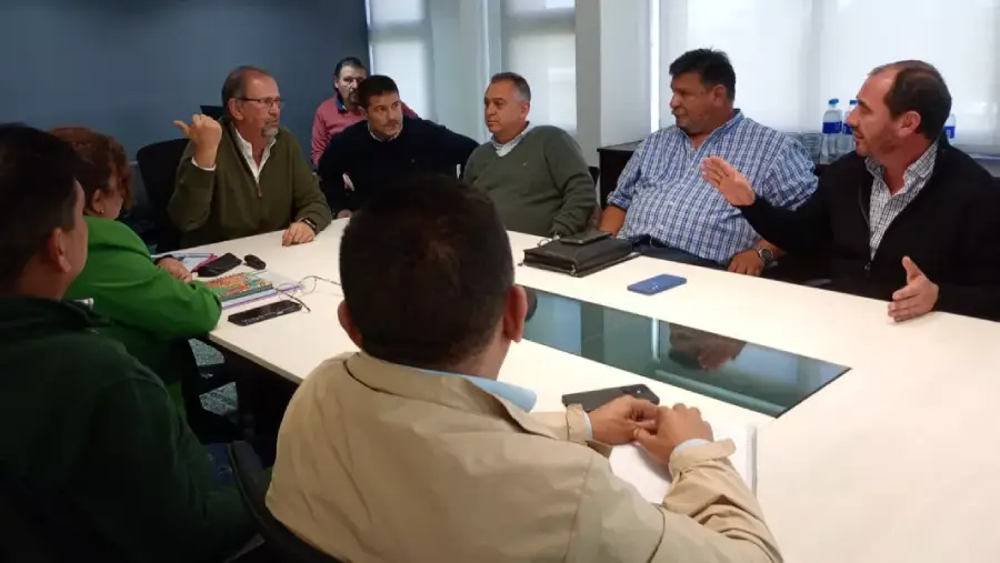 22988-el-jefe-de-gabinete-sergio-camacho-trabaja-temas-regionales-con-intendentes-del-valle-de-lerma
