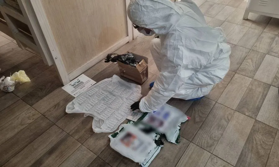 en_un_control_en_formosa_los_gendarmes_detectan_una_encomienda_con_fentanilo_que_derivo_en_la_detencion_en_mendoza_de_su_destinatario_5