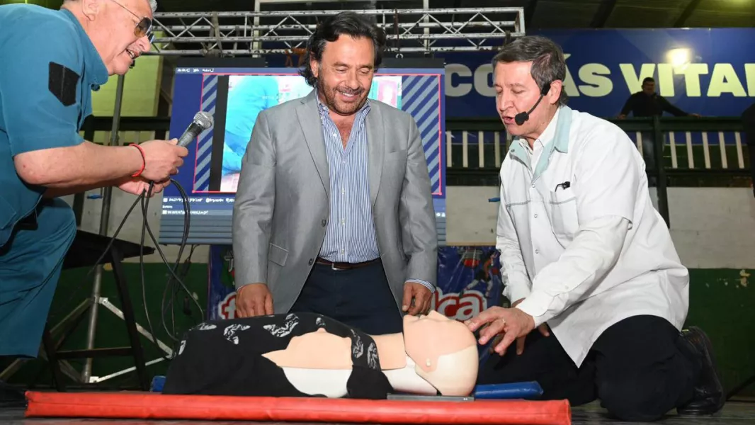 14502-con-la-presencia-del-gobernador-mas-de-700-saltenios-se-capacitaron-en-rcp-y-primeros-auxilios