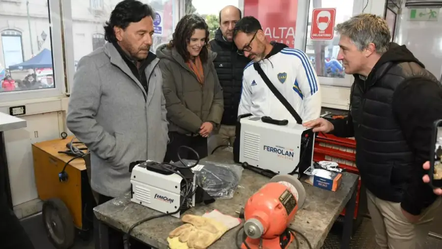 23939-saenz-participo-de-la-gran-muestra-estudia-salta-que-convoco-a-miles-de-jovenes-y-familias