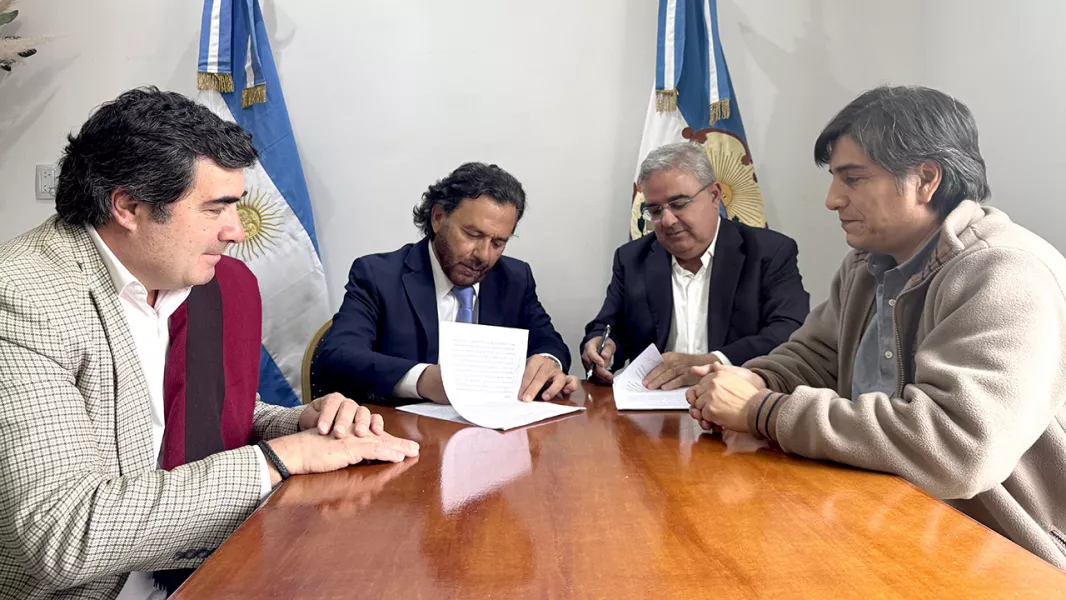 18726-los-gobernadores-de-salta-y-catamarca-firmaron-acuerdos-clave-para-el-proyecto-minero-diablillos-plata
