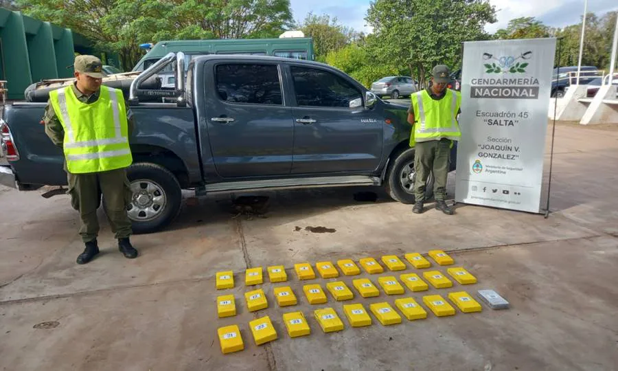 esc_45_salta-_sec_joaquin_gonzalez-_cocaina-doble_fondo-1