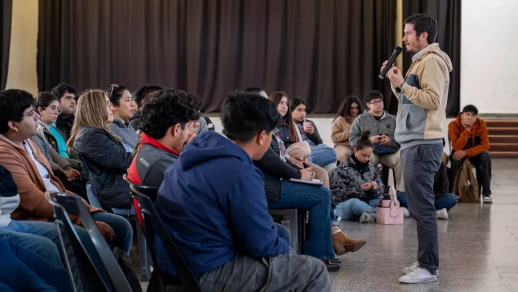 103153-en-las-lajitas-mas-de-80-personas-se-capacitaron-en-inteligencia-artificial