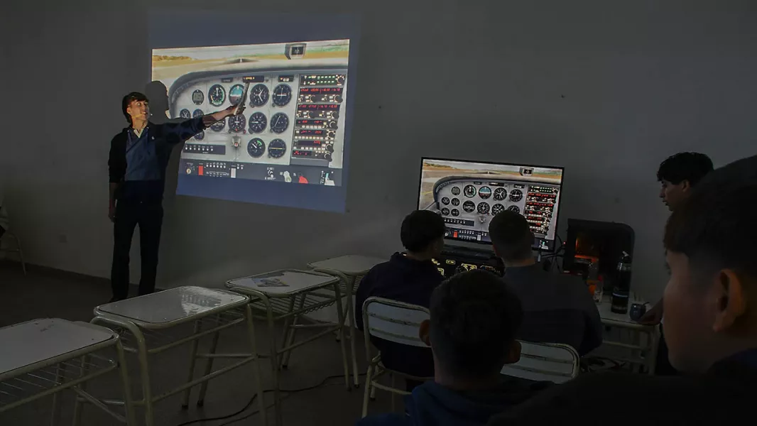 13920-salta-se-destaca-con-la-unica-escuela-tecnica-aeronautica-del-norte