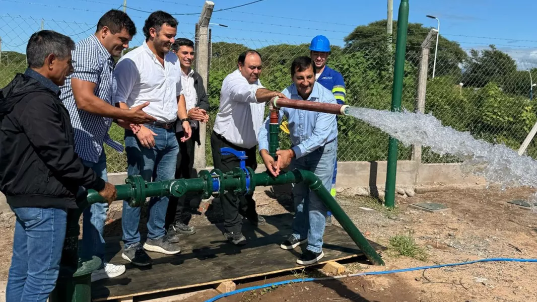 100515-la-provincia-inauguro-un-nuevo-pozo-de-agua-potable-en-rosario-de-la-frontera-y-avanza-la-perforacion-de-otro