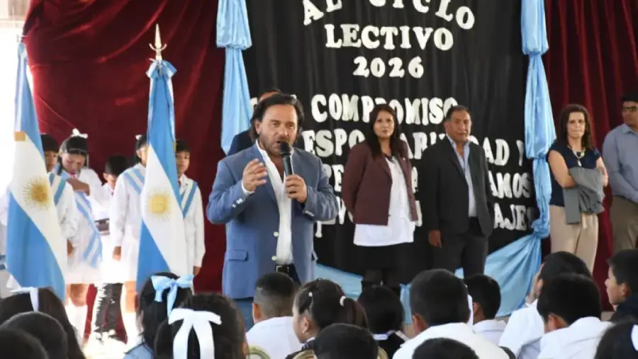106558-mas-de-350-mil-alumnos-comenzaron-hoy-las-clases-el-gobernador-saenz-inauguro-el-ciclo-lectivo-2026-desde-cachi