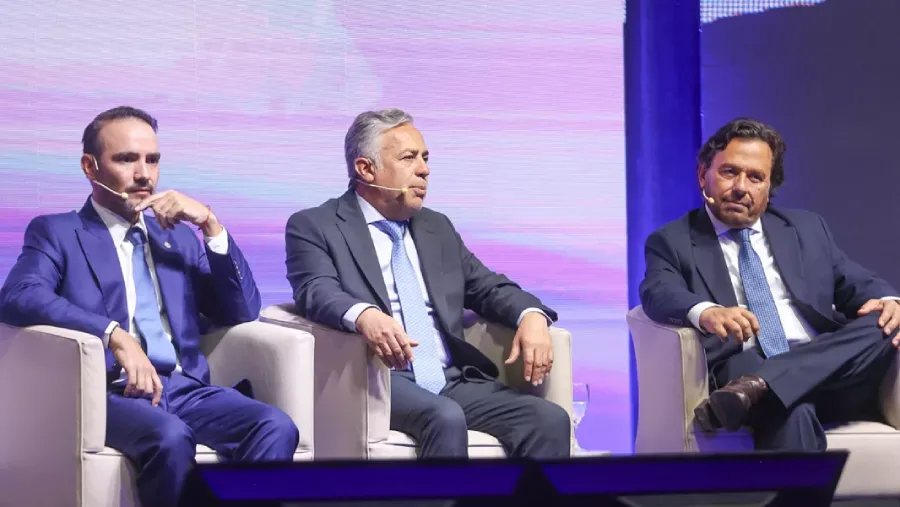 24892-el-gobernador-gustavo-saenz-en-el-ciclo-democracia-y-desarrollo-20260909112145