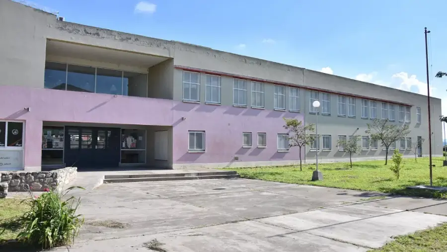 106080-inicio-la-puesta-a-punto-de-las-instituciones-educativas-en-toda-la-provincia