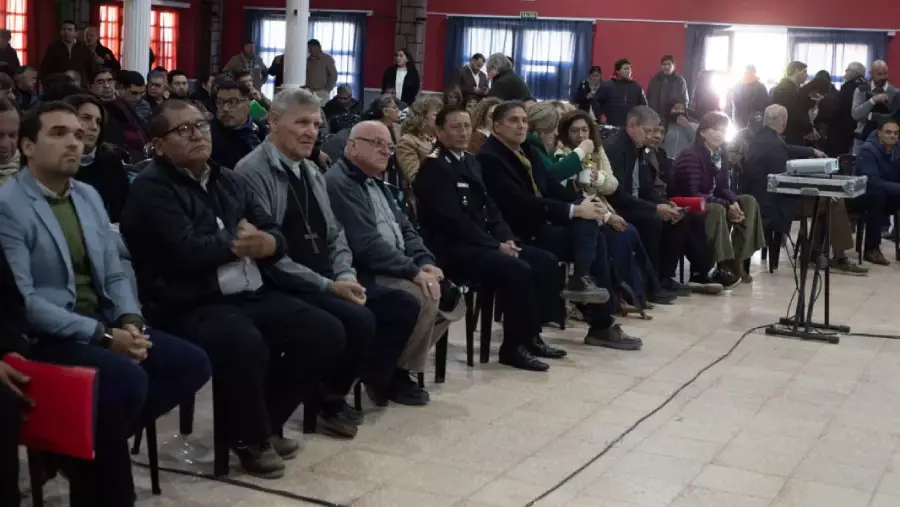 23799-el-gobierno-provincial-y-actores-del-sector-publico-y-privado-consolidaron-acciones-para-fortalecer-el-corredor-bioceanico-de-capricornio
