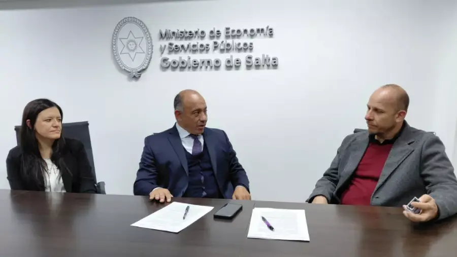 108848-cerrillos-firmo-el-convenio-de-adhesion-al-monotributo-unificado