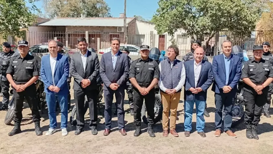 110177-seis-nuevas-motos-reforzaran-el-patrullaje-preventivo-policial-en-general-guemes