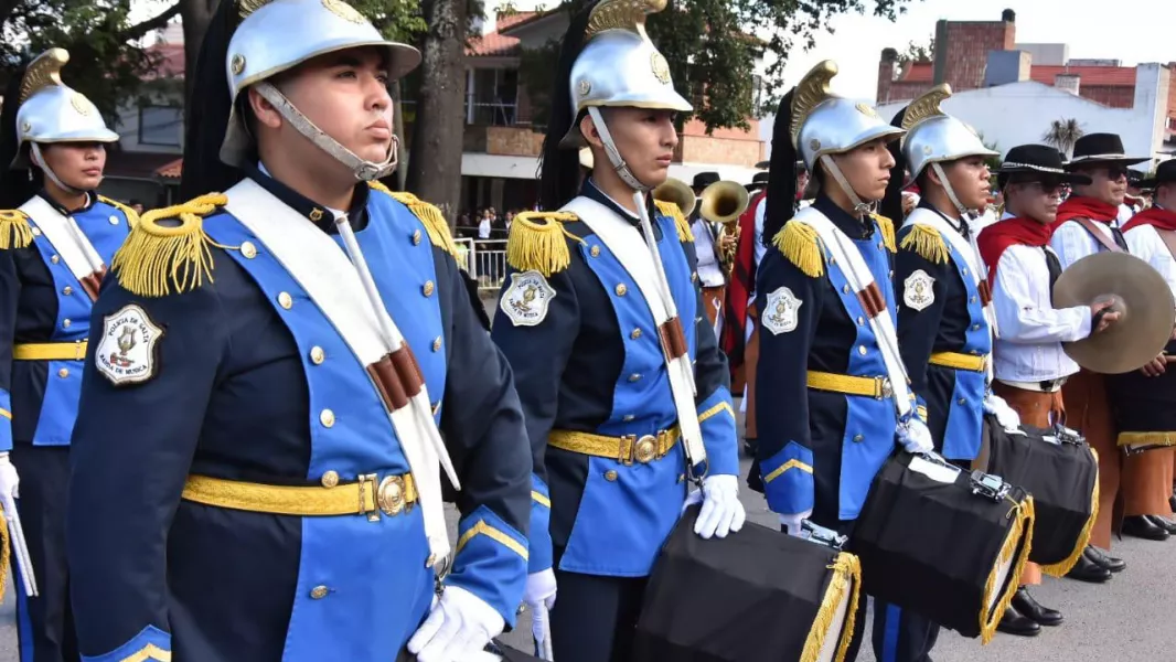 11319-el-gobernador-saenz-encabezo-el-acto-central-por-el-bicentenario-de-la-policia-de-salta