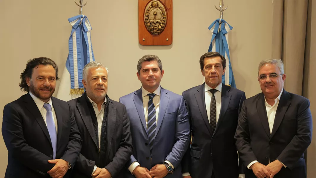 18719-el-gobernador-participo-en-la-conferencia-internacional-de-san-juan