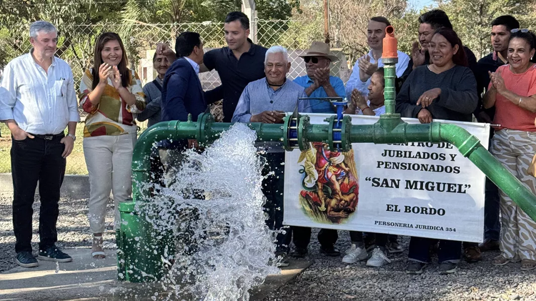 104036-el-gobierno-de-la-provincia-habilito-un-pozo-de-agua-que-beneficia-a-mas-de-2500-vecinos-de-el-bordo