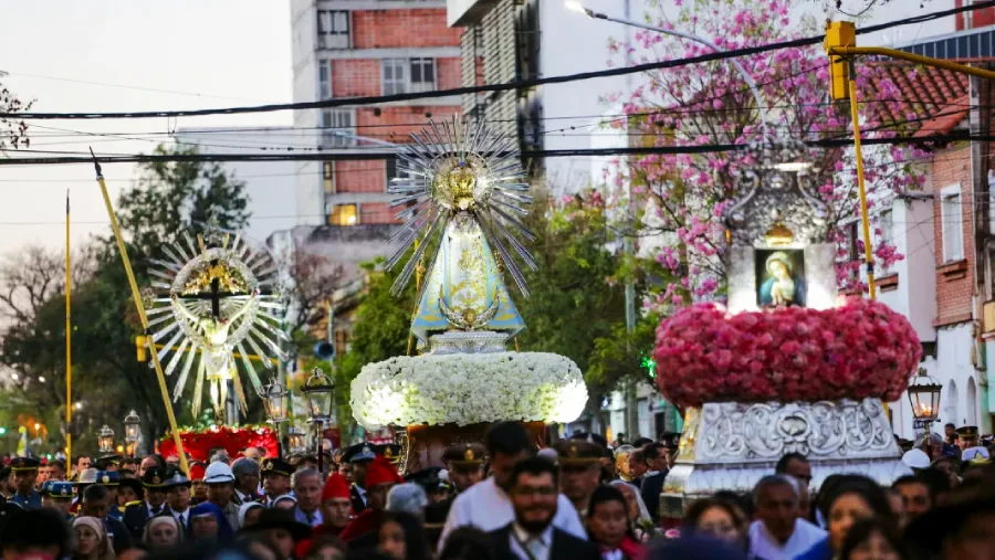 23918-el-milagro-saltenio-convoco-a-miles-de-fieles-e-impulso-la-actividad-turistica-en-la-provincia