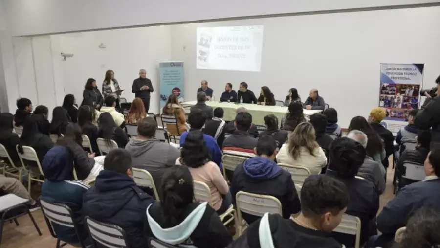 108389-alumnos-de-escuelas-tecnicas-realizaran-sus-practicas-profesionalizantes-en-la-municipalidad-de-salta-20260610180719