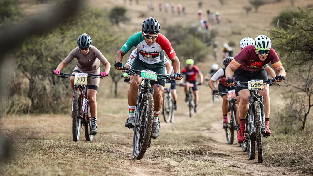 17832-desafio-de-las-nubes-salta-celebro-su-gran-fiesta-del-mountain-bike-con-saltenios-en-el-podio