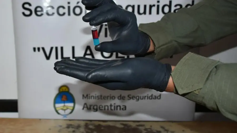 2_kilos_de_cocaina_adosadas_al_cuerpo-_corrientes_3