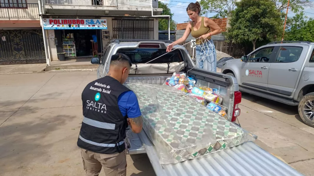16425-mas-de-10-familias-asistidas-por-desarrollo-social-en-aguas-blancas