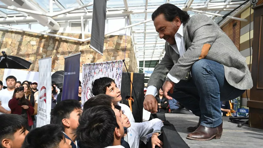 19671-saenz-inauguro-expofuturo-2025-que-orientara-el-camino-academico-de-casi-50-mil-de-alumnos