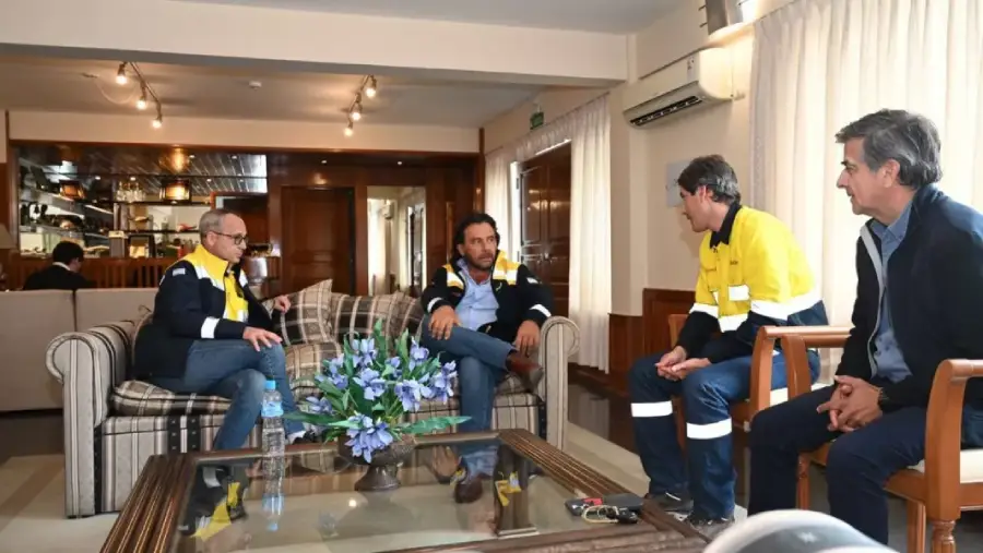 22082-saenz-recibio-a-directivos-de-rio-tinto-que-proyecta-50000-toneladas-anuales-de-litio-grado-bateria