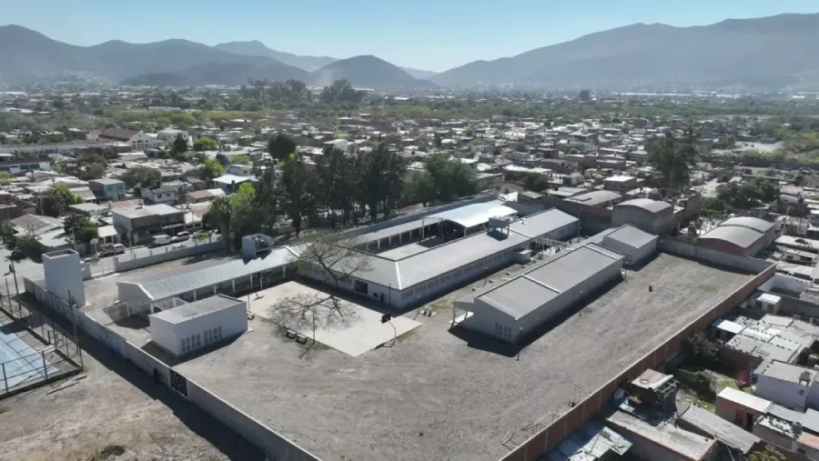 25054-saenz-inauguro-las-obras-del-colegio-america-latina