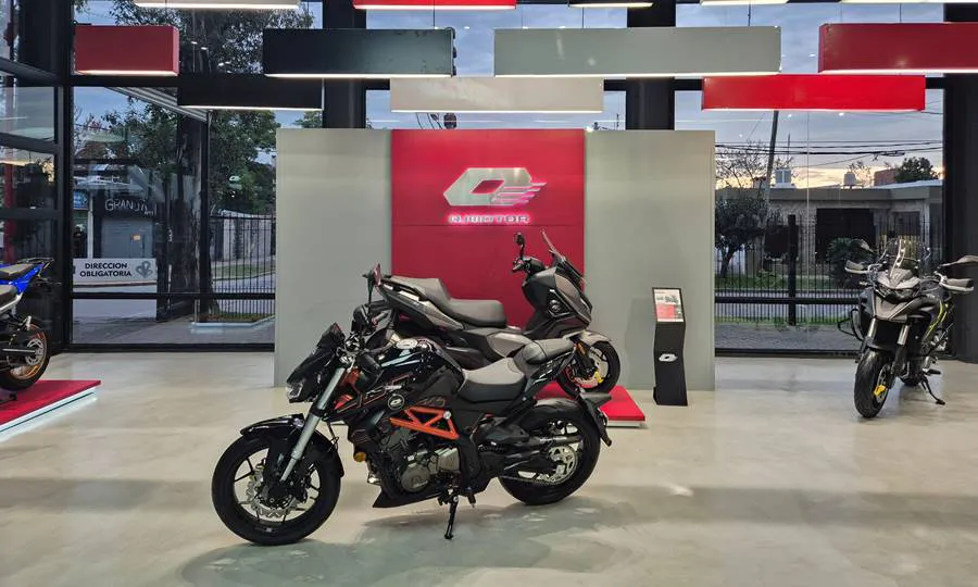 QJMOTOR Apertura Nuevo concesionario Pque Leloir -3