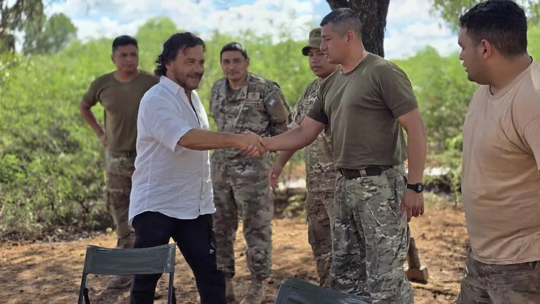 16507-saenz-afirmo-que-el-estado-continuara-en-zona-asistiendo-a-las-comunidades-afectadas-por-la-historica-crecida