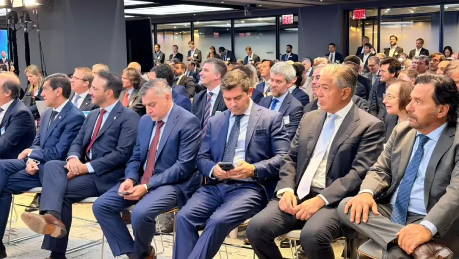 18295-el-gobernador-gustavo-saenz-participo-en-una-nueva-jornada-de-argentina-week