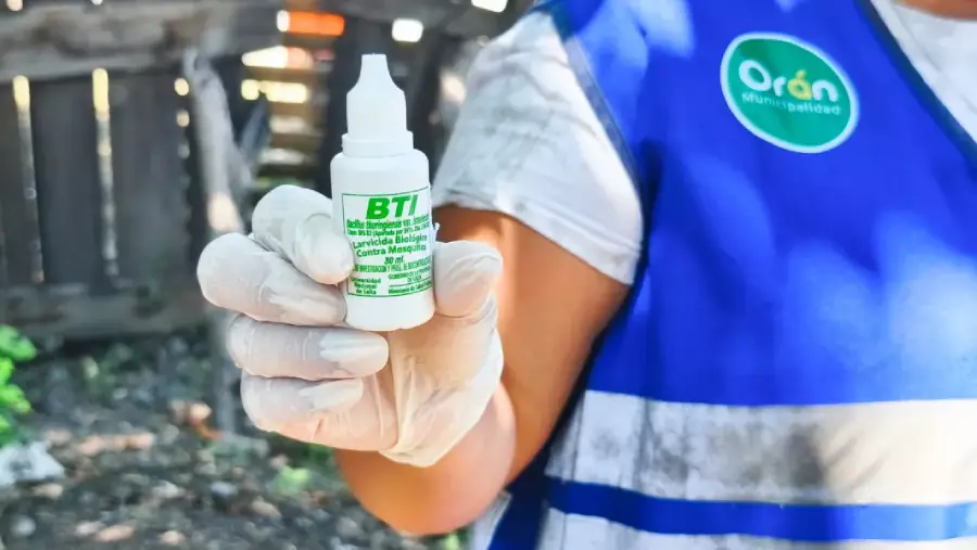 106634-salud-refuerza-el-control-del-mosquito-con-la-distribucion-de-biolarvicida-y-capacitaciones-en-territorio