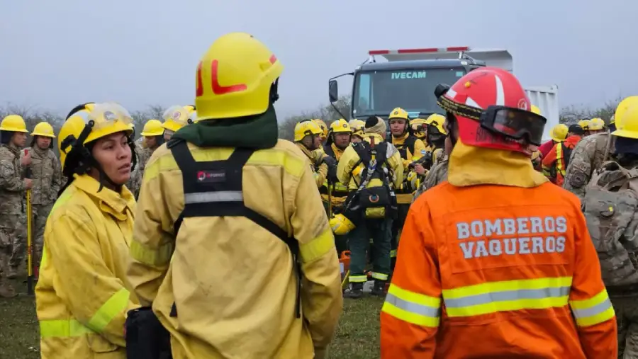 19543-salta-es-sede-del-entrenamiento-de-brigadistas-forestales-y-bomberos-del-noa