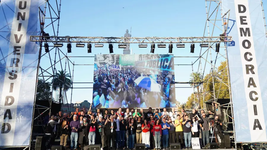 el-plan-de-protestas-incluye-una-quinta-marcha-federal-universitaria-el-15-de-octubre-foto-namariano-sanchez-HVSL6WS2KFAEHPOVMCFHT74PDI