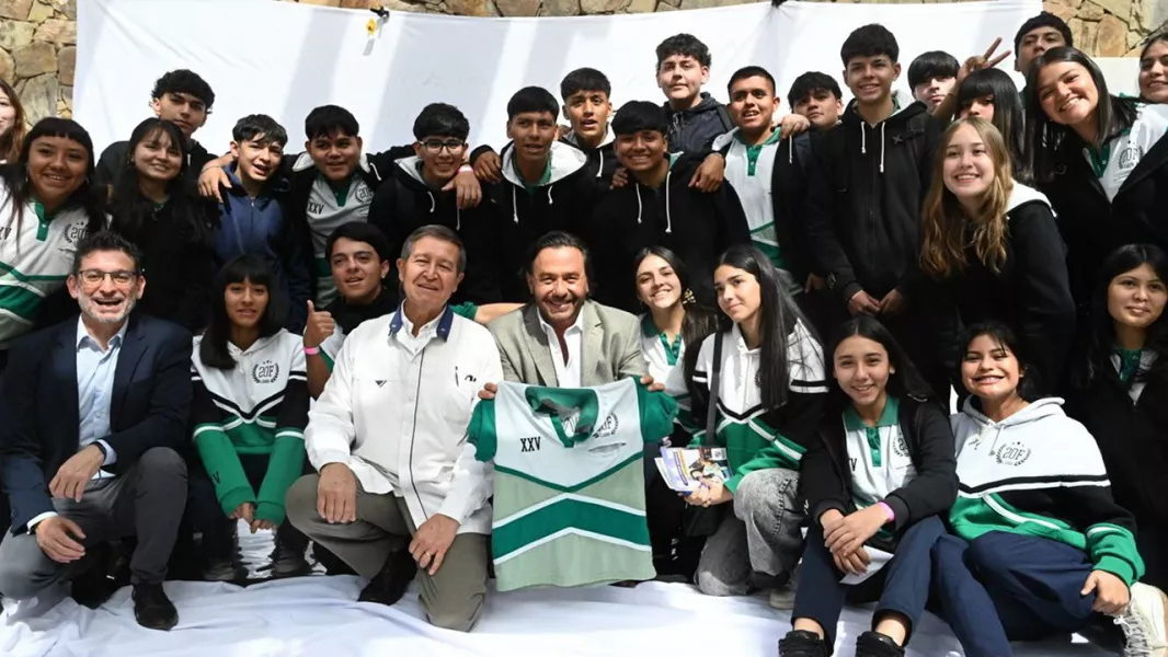 104000-saenz-inauguro-expofuturo-2025-que-orientara-el-camino-academico-de-casi-50-mil-de-alumnos