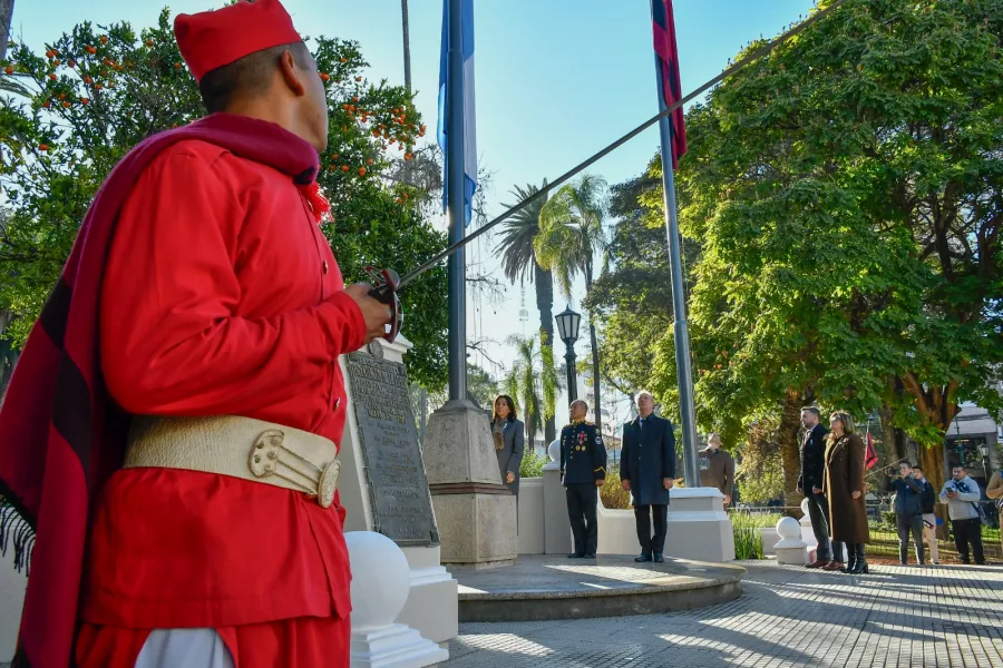24009-los-actos-por-el-dia-de-la-declaracion-de-la-independencia-fueron-encabezados-por-el-vicegobernador-antonio-marocco-y-el-intendente-emiliano-durand