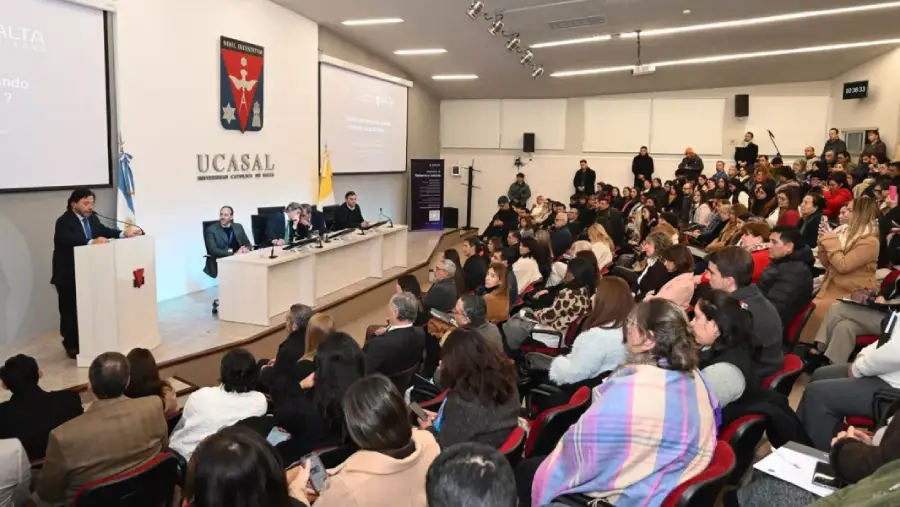 23951-saenz-y-el-ministro-mahiques-firmaron-convenios-para-fortalecer-la-justicia-20260706152326