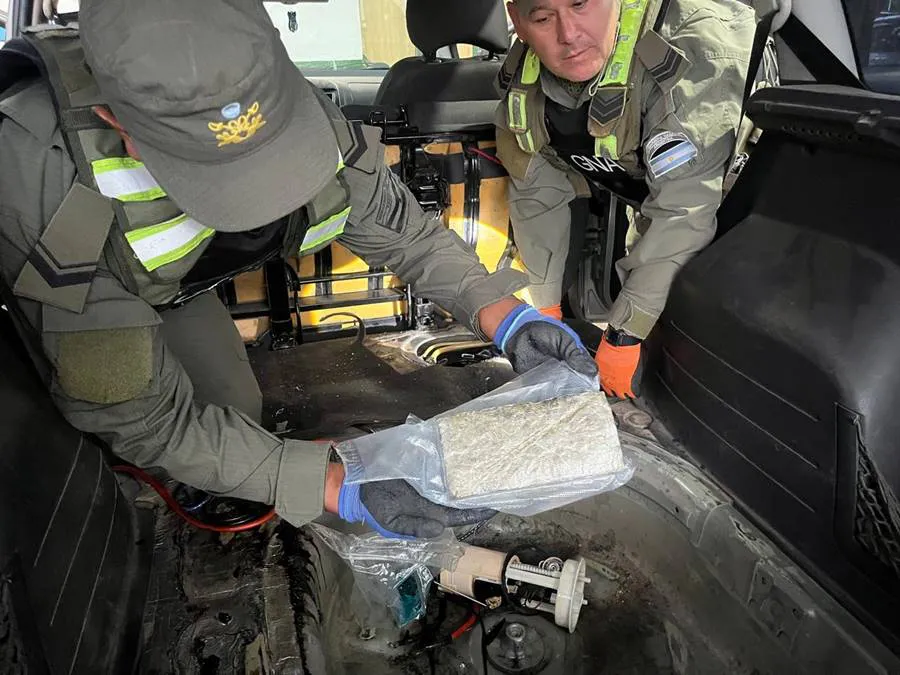 jujuy-cocaina-marihuana-tanque_de_combustible-_4