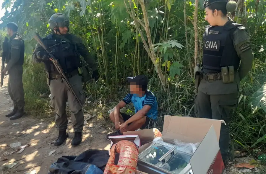 transportaba_4_kilos_de_marihuana_en_el_interior_de_un_horno_electrico_-_salta_2