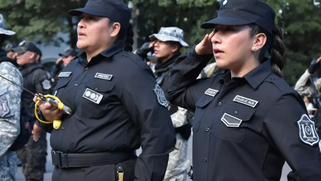 11322-el-gobernador-saenz-encabezo-el-acto-central-por-el-bicentenario-de-la-policia-de-salta