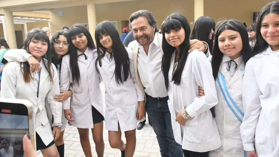 104161-el-gobernador-saenz-habilito-un-nuevo-edificio-para-190-jardineritos-en-la-zona-sudeste-de-capital-20251001132901