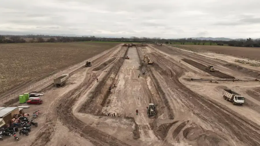 24218-comenzo-la-construccion-del-canal-pluvial-de-la-autopista-del-valle-de-lerma