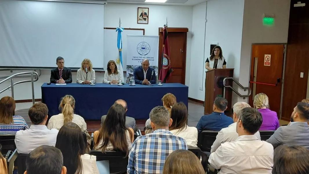 21021-finalizo-la-primera-etapa-de-formacion-en-inteligencia-artificial-para-agentes-del-estado-provincial