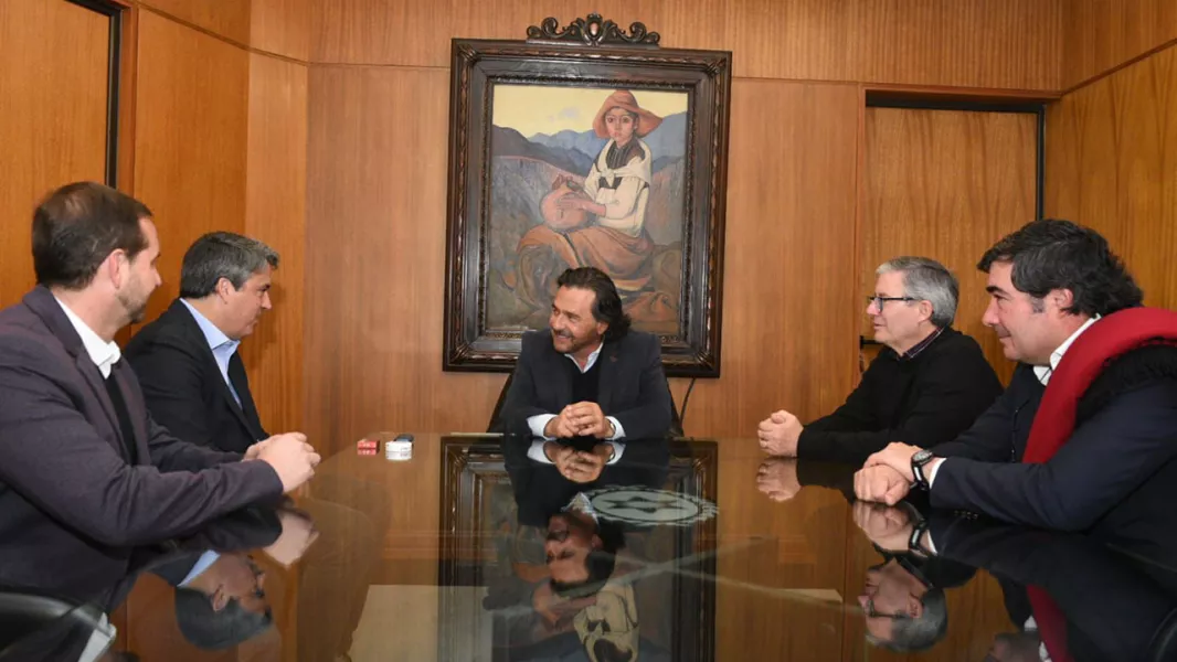 102418-el-gobierno-de-salta-y-massalin-particulares-reafirmaron-su-apoyo-a-la-cadena-productiva-del-tabaco-de-la-provincia